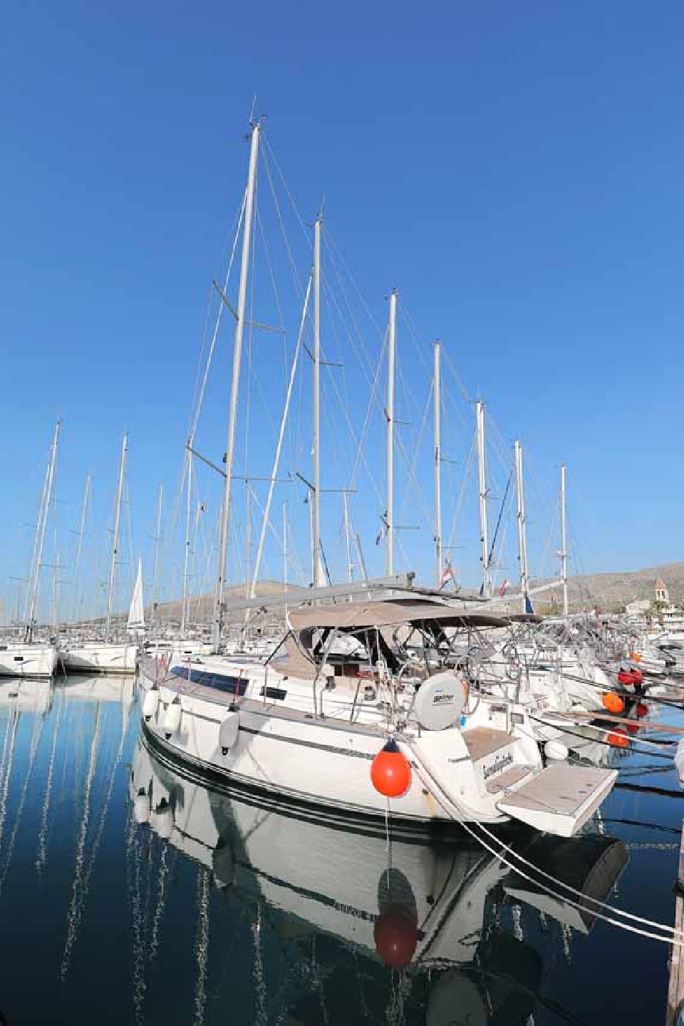 Bavaria Yachtbau Bavaria Cruiser 37 - 3 cab. Sursulapitschi