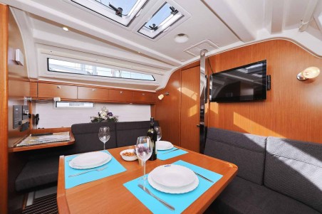 Bavaria Yachtbau Bavaria Cruiser 37 - 3 cab. Sursulapitschi