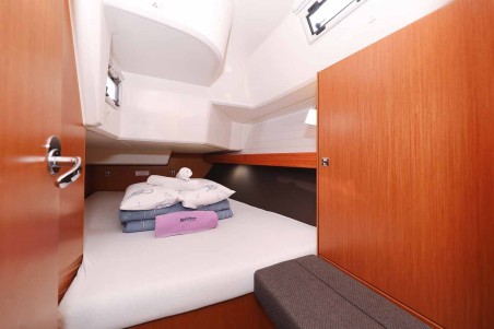 Bavaria Yachtbau Bavaria Cruiser 37 - 3 cab. Sursulapitschi