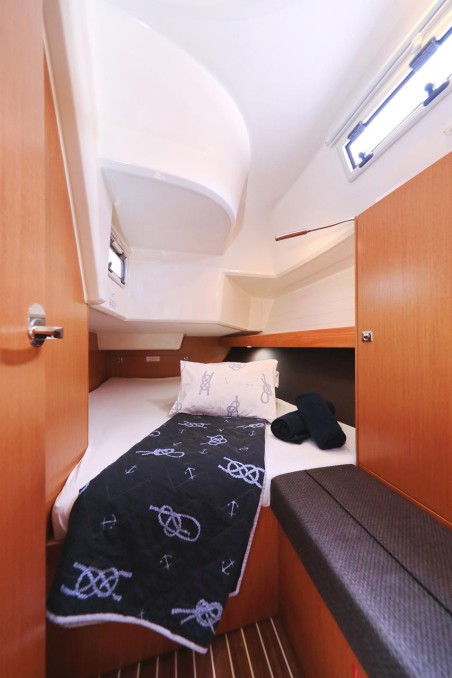 Bavaria Yachtbau Bavaria Cruiser 37 - 3 cab. Westa