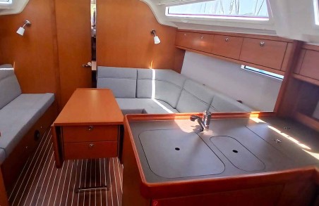 Bavaria Yachtbau Bavaria Cruiser 37 - 3 cab. Xenia