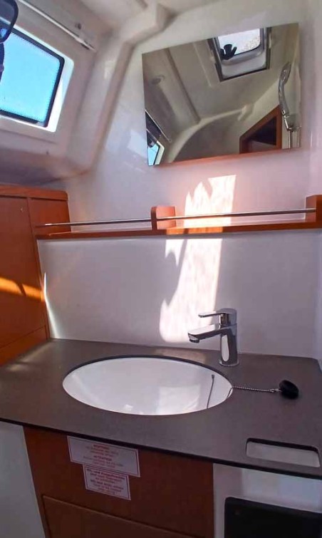 Bavaria Yachtbau Bavaria Cruiser 37 - 3 cab. Xenia