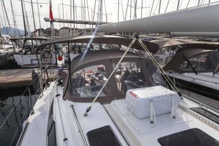 Bavaria Cruiser 37 Style | Yacht Charter Croatia | Travelboat