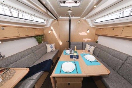 Bavaria Cruiser 37 Style | Yacht Charter Croatia | Travelboat