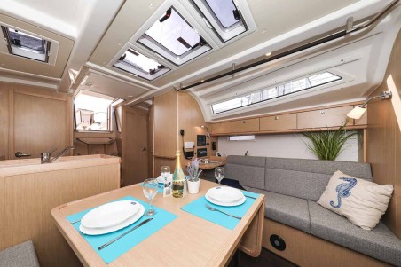 Bavaria Cruiser 37 Style | Yacht Charter Croatia | Travelboat