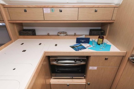 Bavaria Cruiser 37 Style | Yacht Charter Croatia | Travelboat