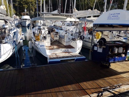 Bavaria Yachtbau Bavaria Cruiser 40 Lola