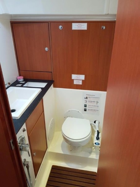 Bavaria Yachtbau Bavaria Cruiser 40 Lola