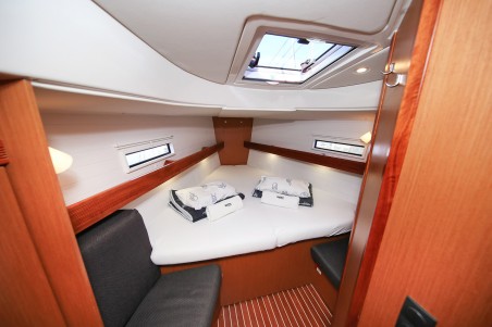 Bavaria Cruiser 40 Avantgarde | Yacht Charter Croatia | Travelboat