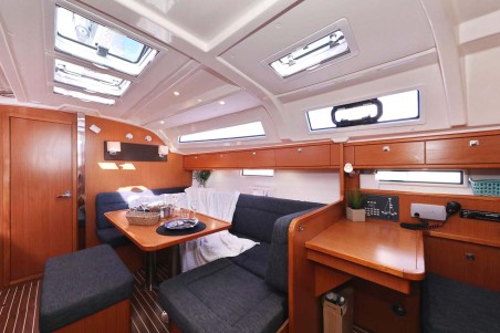 Bavaria Cruiser 41 | Yacht Charter Croatia | Travelboat