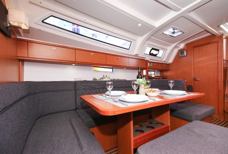 Bavaria Yachtbau Bavaria Cruiser 41 - 3 cab. Morellina