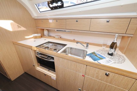 Bavaria Yachtbau Bavaria Cruiser 41 Style Anegada