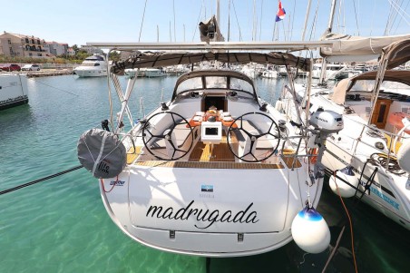 Bavaria Yachtbau Bavaria Cruiser 41 Style Madrugada