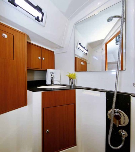 Bavaria Cruiser 45 - 4 cab. | Yacht Charter Croatia | Travelboat