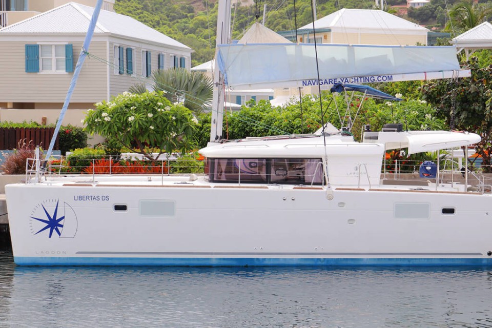 Lagoon 450 F | Yacht Charter British Virgin Islands | Travelboat