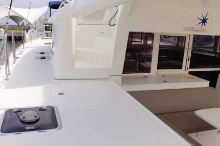 Lagoon 450 F | Yacht Charter British Virgin Islands | Travelboat