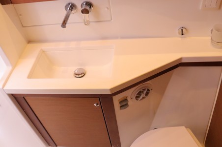 Lagoon 450 F | Yacht Charter British Virgin Islands | Travelboat