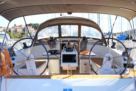 Bavaria Yachtbau Bavaria Cruiser 46 - 4 cab. Viribus Unitis