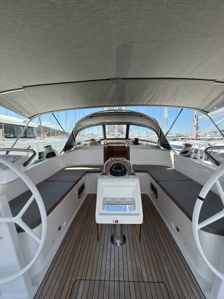 Bavaria Yachtbau Bavaria Cruiser 46 Style - 3 cab. Elea