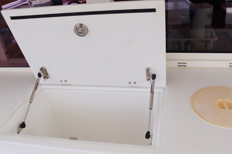 Lagoon-Bénéteau Lagoon 450 F - 4 + 2 cab. Moët