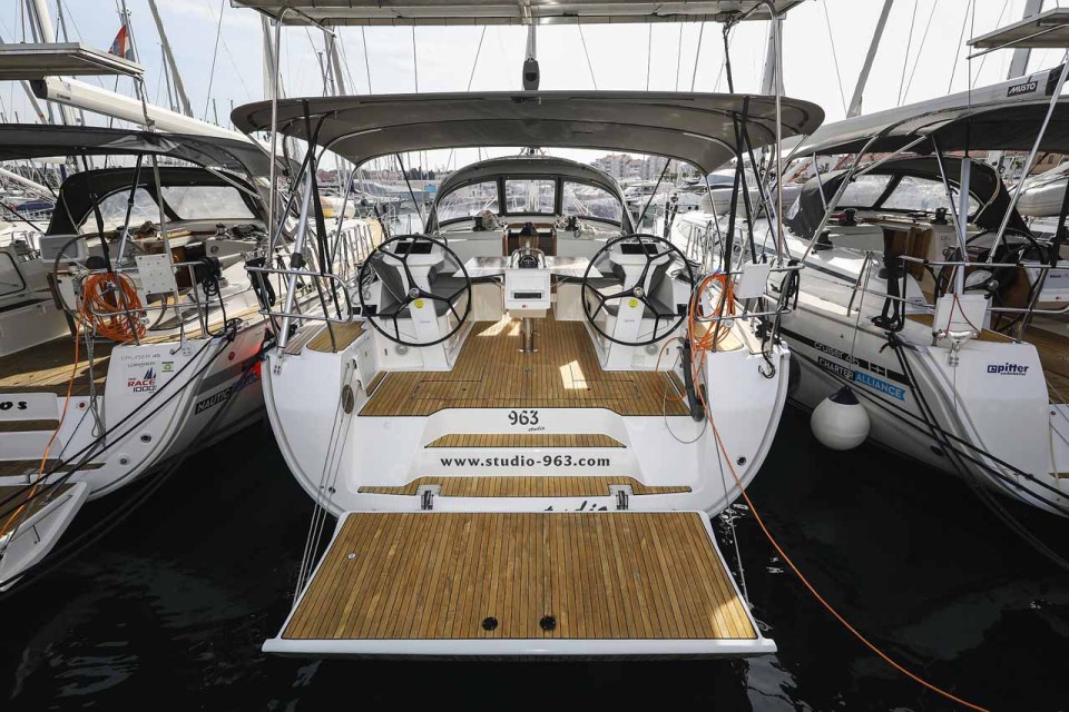 Bavaria Yachtbau Bavaria Cruiser 46 Style - 4 cab. Studio 963