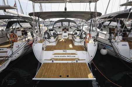 Bavaria Yachtbau Bavaria Cruiser 46 Style - 4 cab. Studio 963