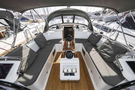 Bavaria Yachtbau Bavaria Cruiser 46 Style - 4 cab. Studio 963