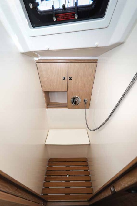 Bavaria Yachtbau Bavaria Cruiser 46 Style - 4 cab. Studio 963