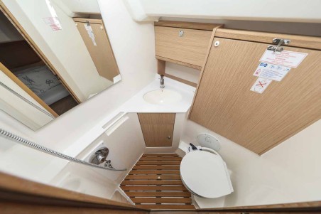 Bavaria Yachtbau Bavaria Cruiser 46 Style - 4 cab. Studio 963