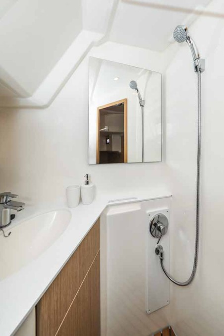 Bavaria Yachtbau Bavaria Cruiser 46 Style - 4 cab. Studio 963