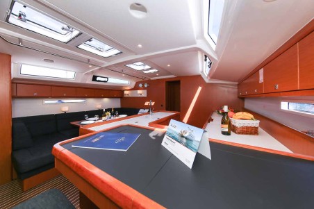 Bavaria Yachtbau Bavaria Cruiser 56 - 5 + 1 cab. Domo
