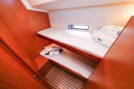 Bavaria Yachtbau Bavaria Cruiser 56 - 5 + 1 cab. Domo