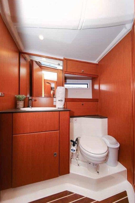 Bavaria Yachtbau Bavaria Cruiser 56 - 5 + 1 cab. Domo