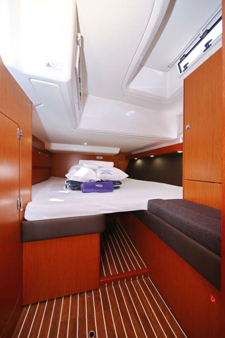 Bavaria Yachtbau Bavaria Cruiser 56 - 5 + 1 cab. El Karinjo