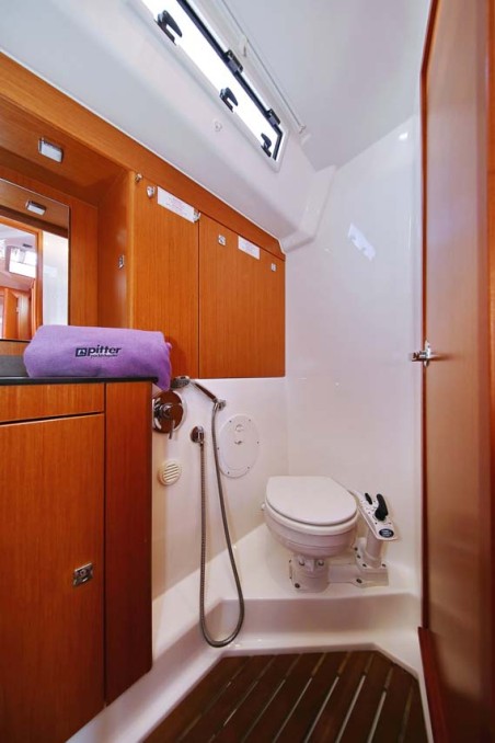 Bavaria Yachtbau Bavaria Cruiser 56 - 5 + 1 cab. El Karinjo