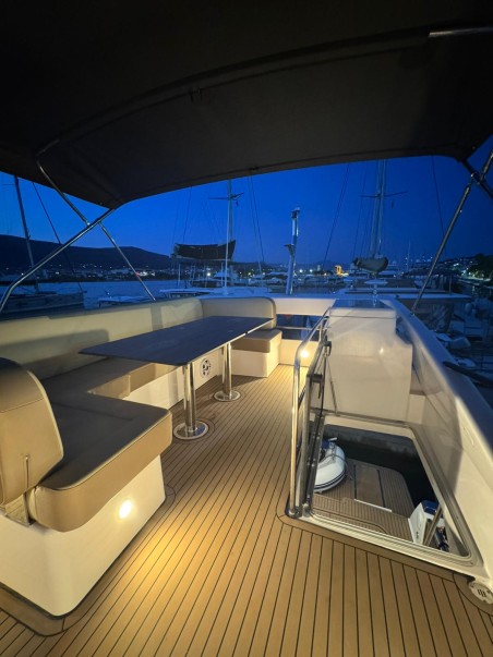 Bavaria Yachtbau Bavaria Virtess 420 Fly Lana