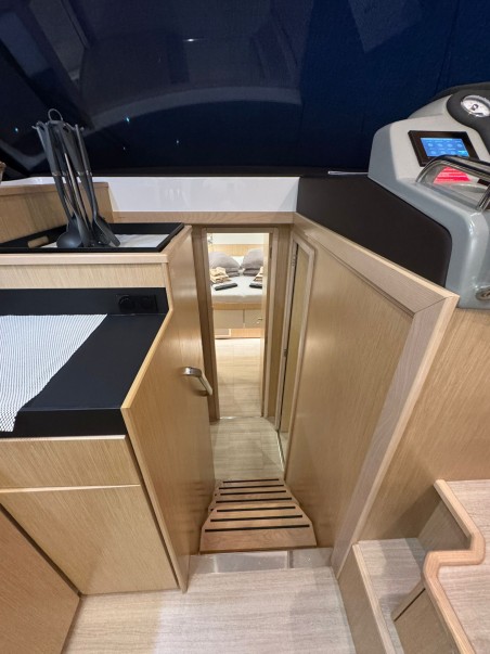 Bavaria Yachtbau Bavaria Virtess 420 Fly Lana