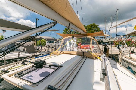 Dufour 350 GL | Yacht Charter Greece | Travelboat