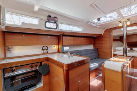 Dufour 350 GL | Yacht Charter Greece | Travelboat