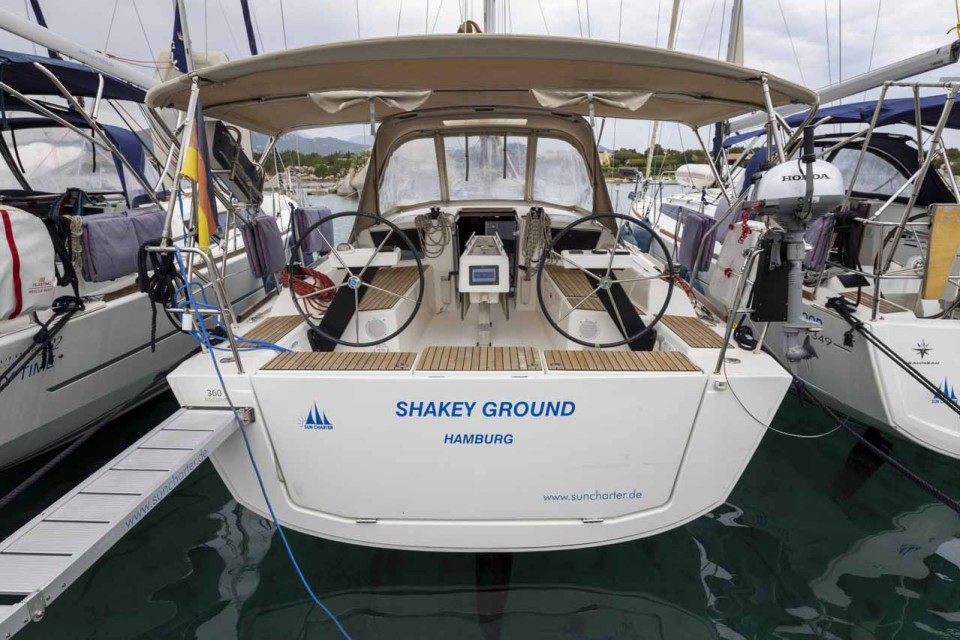 Dufour 360 GL | Yacht Charter Italy | Travelboat