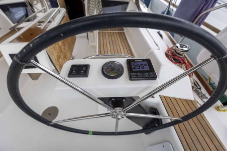 Dufour 360 GL | Yacht Charter Italy | Travelboat