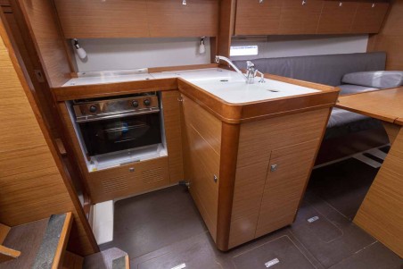 Dufour 360 GL | Yacht Charter Italy | Travelboat
