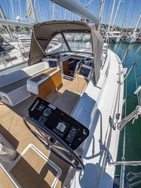 Dufour 37 | Yacht Charter Croatia | Travelboat