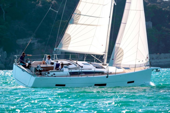 Dufour Yachts Dufour 390 Dupina 23