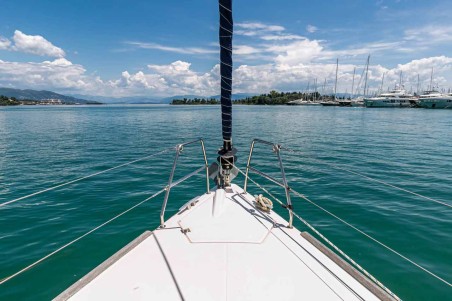 Dufour 412 | Yacht Charter Greece | Travelboat