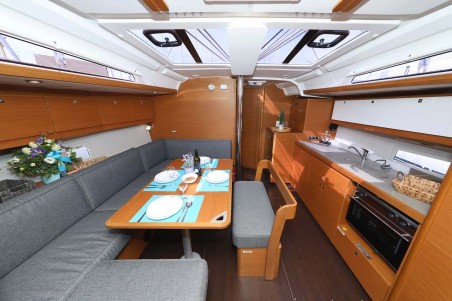 Dufour Yachts Dufour 430 Lucia 1