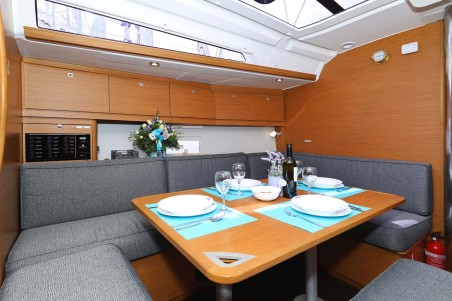 Dufour Yachts Dufour 430 Lucia 1