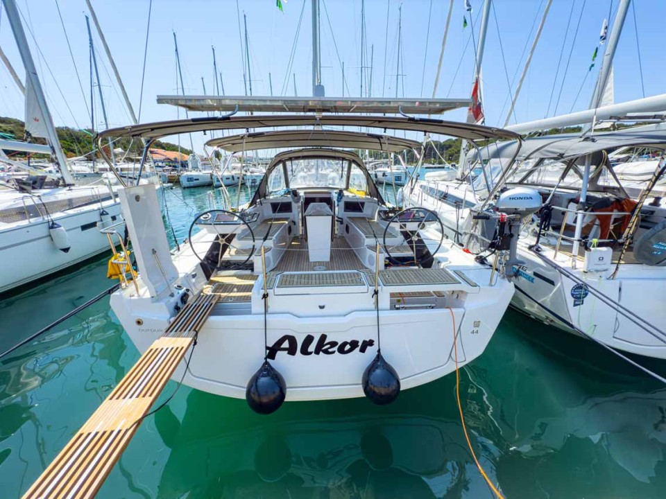 Dufour Yachts Dufour 44 - 4 cab Alkor