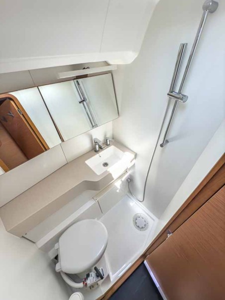 Dufour Yachts Dufour 44 - 4 cab Alkor