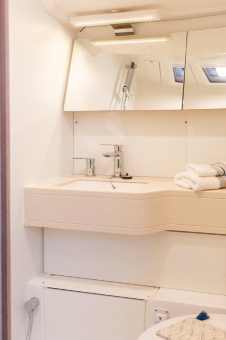 Dufour Yachts Dufour 44 - 4 cab Capybara